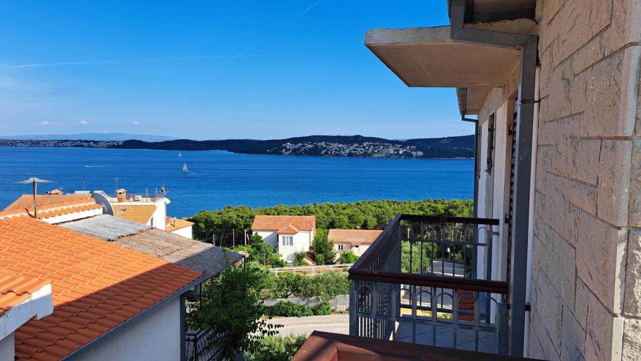 With Splendid Sea View