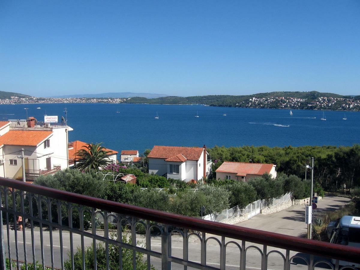 With Splendid Sea View *