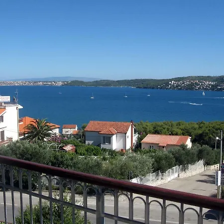 Apartment With Splendid Sea View Trogir Exterior photo