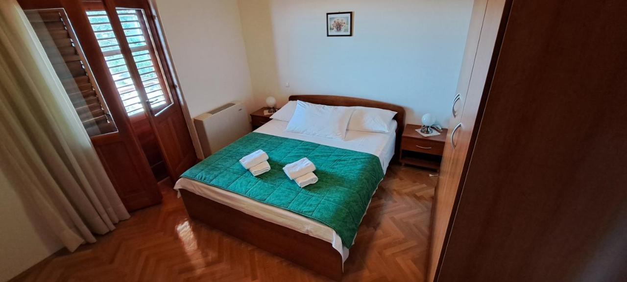 With Splendid Sea View Apartment