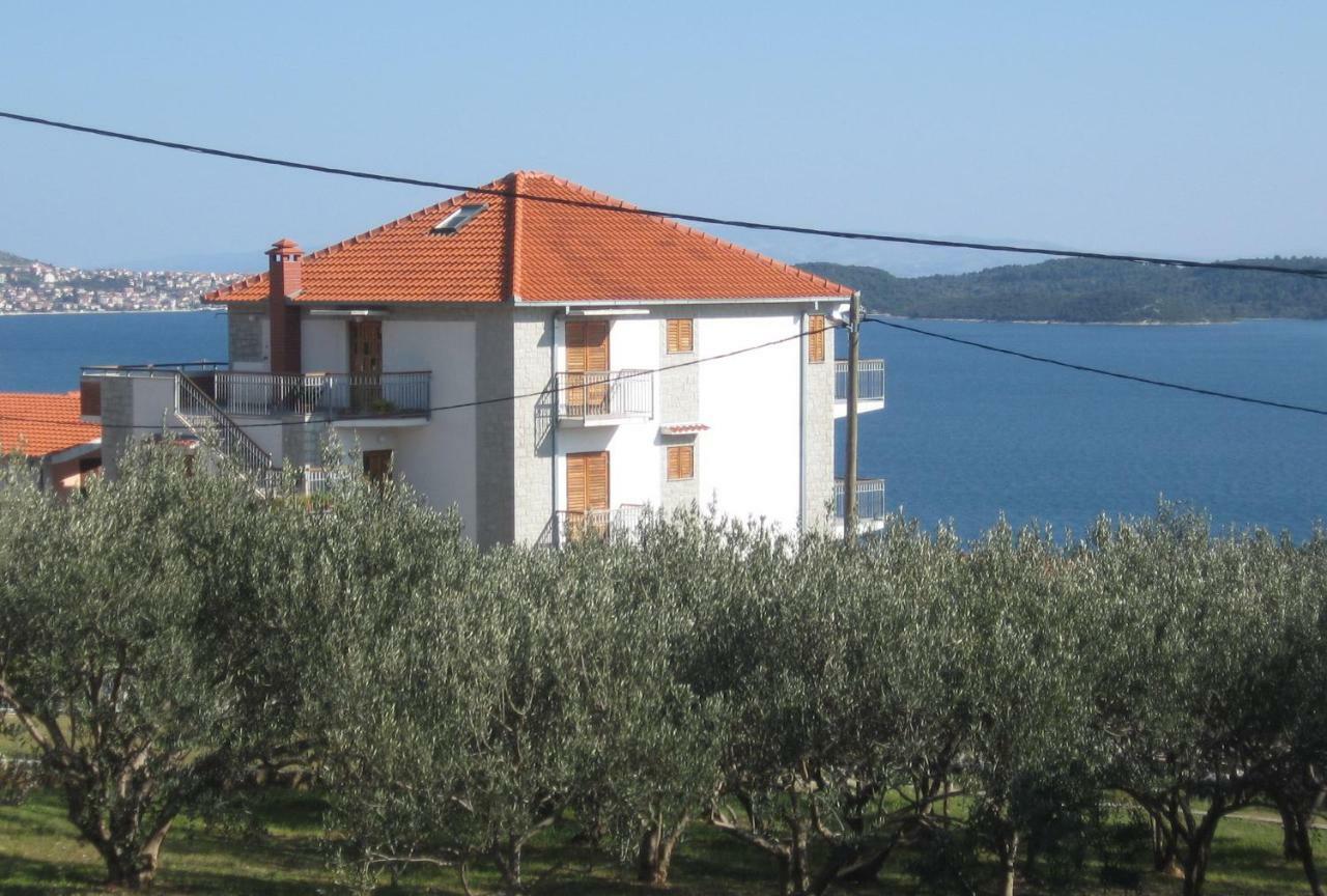 With Splendid Sea View Apartment *